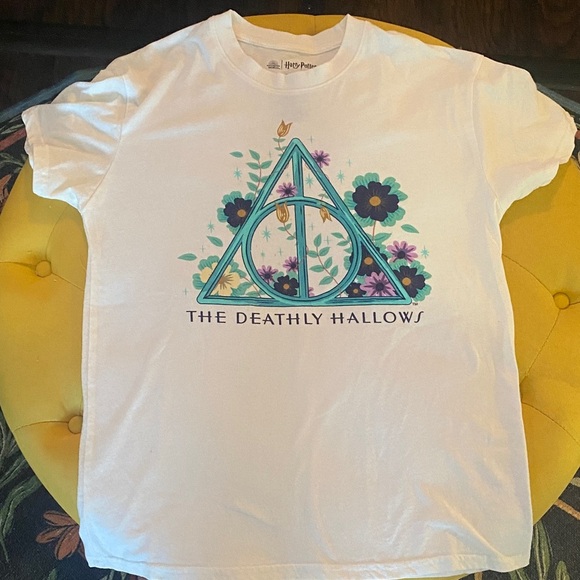 Warner Bros. Harry Potter Cream Apparel - Picture 1 of 3